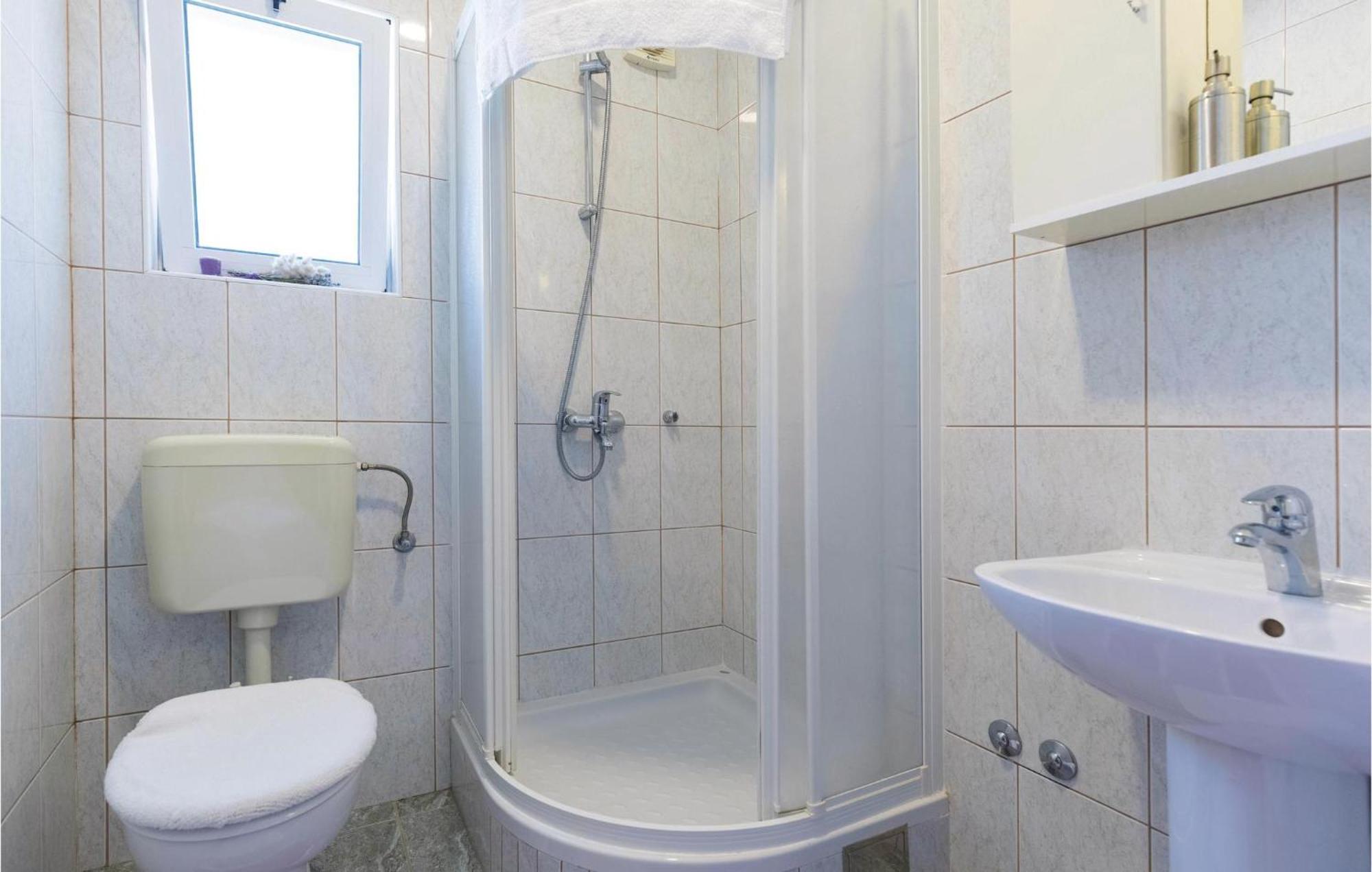 Awesome Apartment In Duba With Wifi Kültér fotó