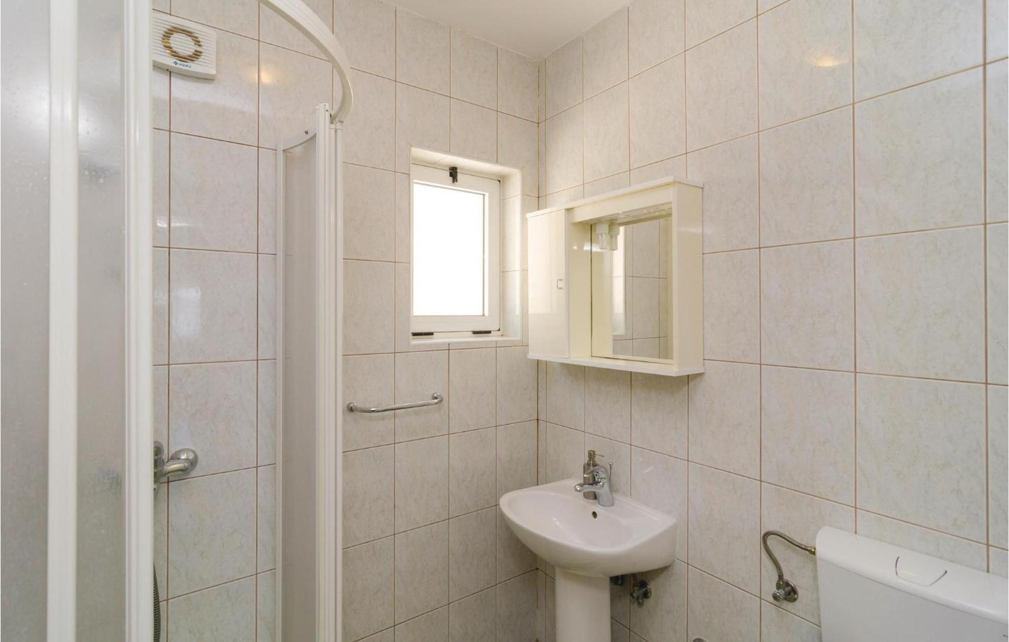 Awesome Apartment In Duba With Wifi Kültér fotó